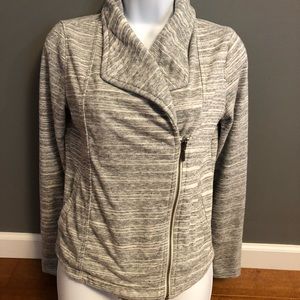 Gap Xsmall side zip with pockets.